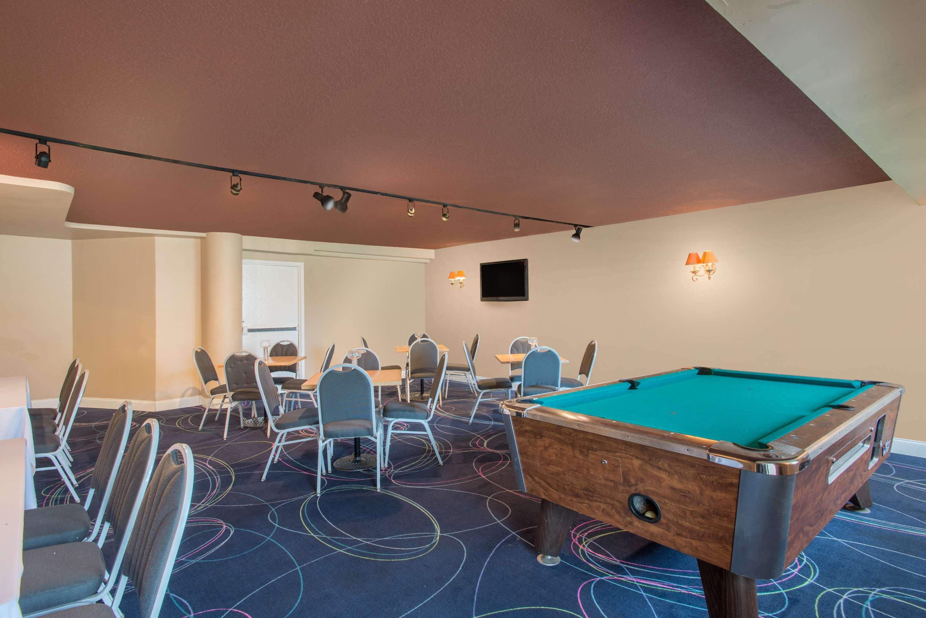 Ramada By Wyndham Allentown Bethlehem Exteriör bild