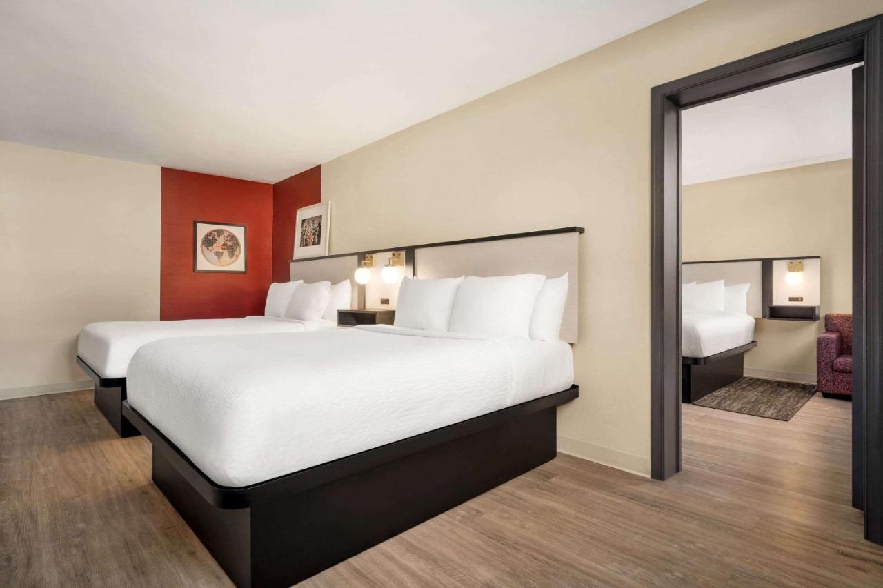 Ramada By Wyndham Allentown Bethlehem Exteriör bild