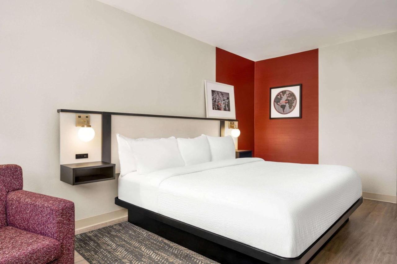 Ramada By Wyndham Allentown Bethlehem Exteriör bild