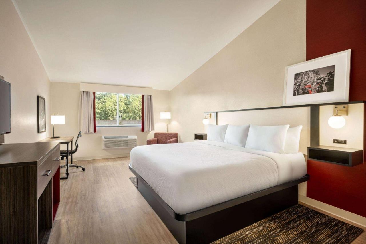 Ramada By Wyndham Allentown Bethlehem Exteriör bild