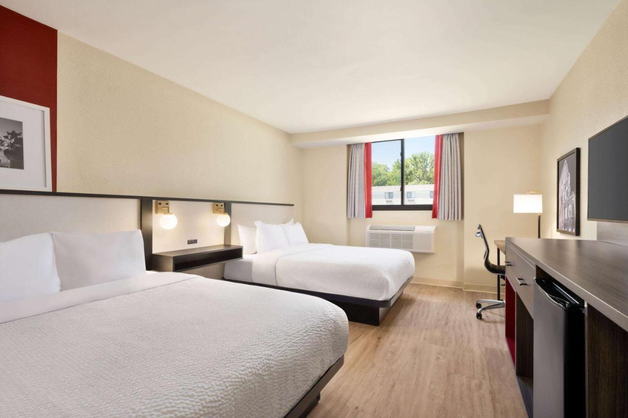 Ramada By Wyndham Allentown Bethlehem Exteriör bild